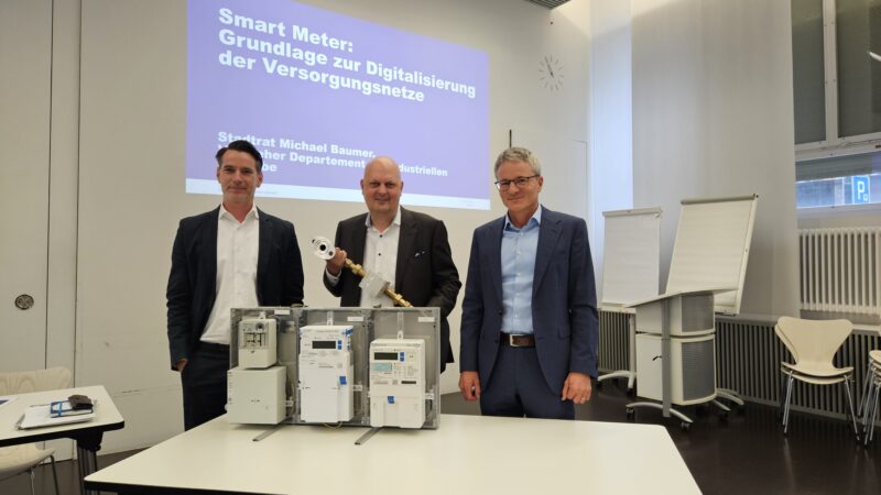 Medienkonferenz Smart Meter in Zürich, Haus der Industriellen Betriebe mit Meinrad Engeler, Stadtrat Michael Baumer und Martin Roth